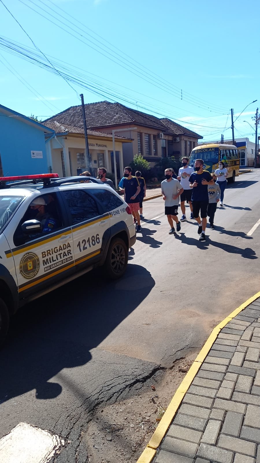 Escolas Participam Da Corrida Do Fogo Simb Lico Da P Tria Ajuricaba