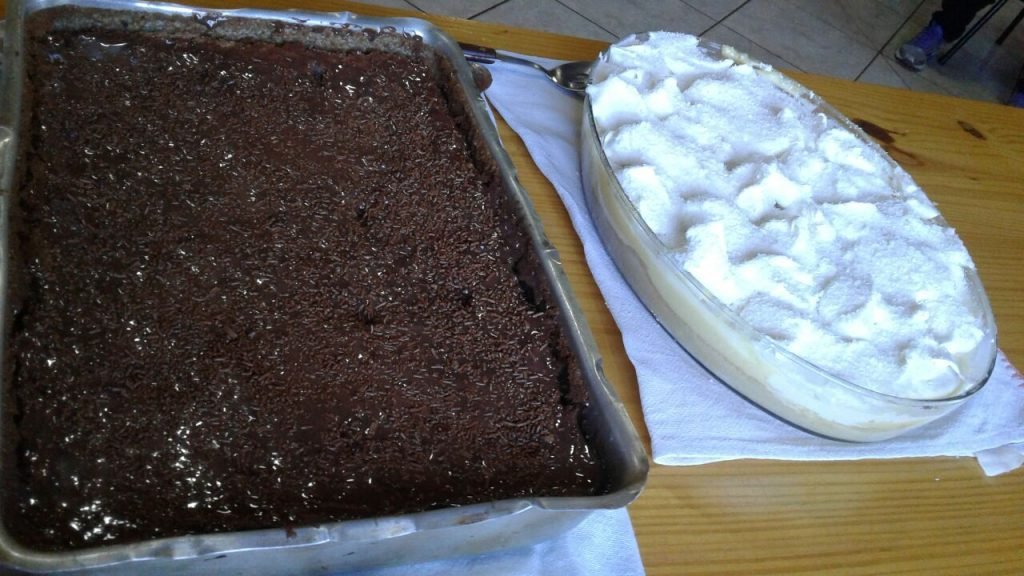 Bolo Mineiro e Nega Maluca de Feijão
