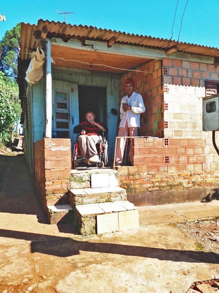 Uma das moradias visitadas