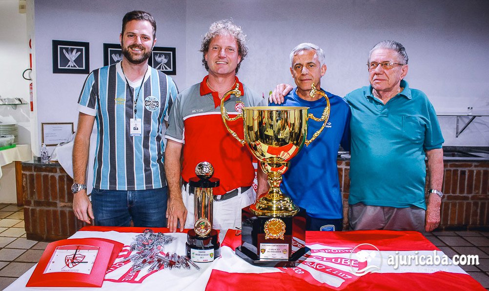 Os representantes são: Luiz Eduardo de Carvalho, Milton Rigoli e Darci Lorenzon. Consul Honorário é Carlos Jagmin (da esquerda para a direita). Foto: Luiz E. de Carvalho/Ajuricaba.com